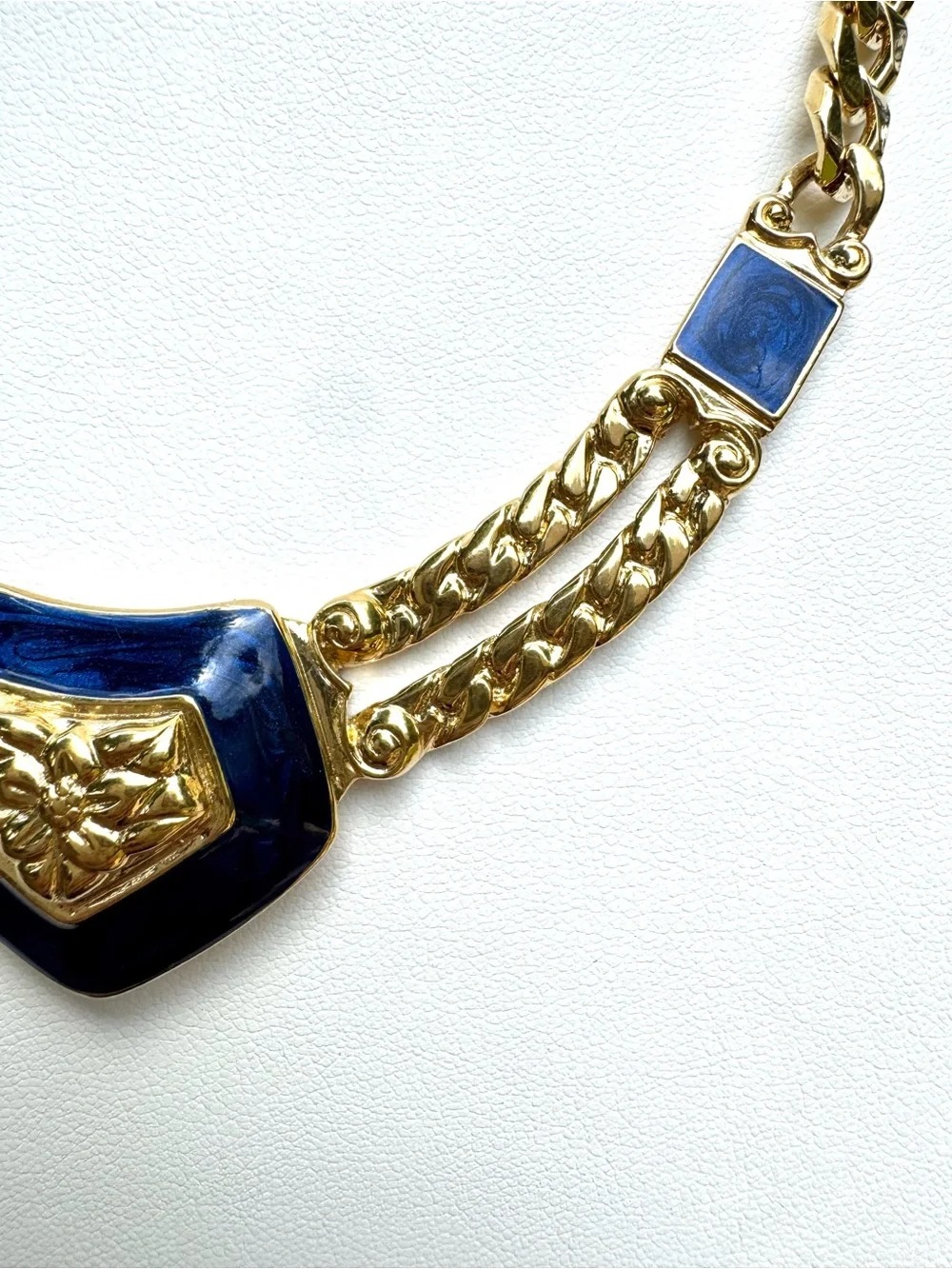 TRIFARI Vintage Blue Enameled Gold-Tone Egyptian Revival Collar Necklace - Picture 5 of 9